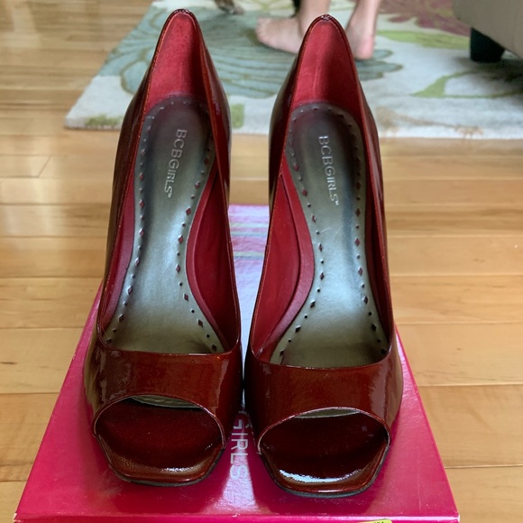 Heels - Picture 2 of 2